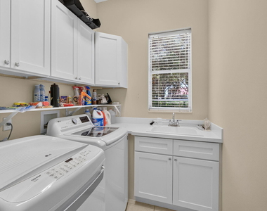1048 Diamond Head Way - Photo Thumbnail 23
