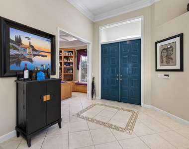 1048 Diamond Head Way - Photo Thumbnail 4