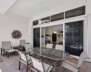 1048 Diamond Head Way - Photo Thumbnail 14