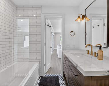 135 Se 28th Court - Photo Thumbnail 37