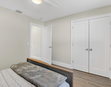 135 Se 28th Court - Photo Thumbnail 41