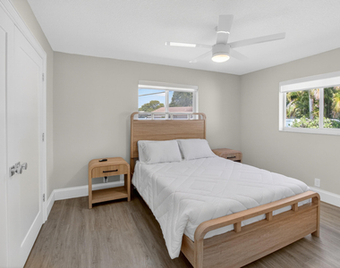 135 Se 28th Court - Photo Thumbnail 35