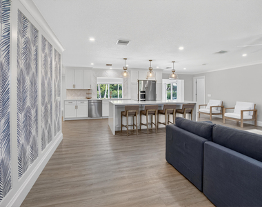 135 Se 28th Court - Photo Thumbnail 20