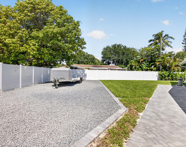 135 Se 28th Court - Photo Thumbnail 61