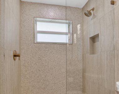 135 Se 28th Court - Photo Thumbnail 31