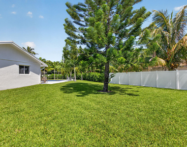 135 Se 28th Court - Photo Thumbnail 52