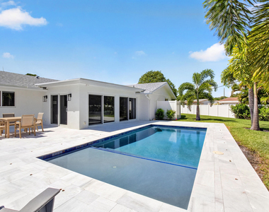 135 Se 28th Court - Photo Thumbnail 46