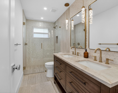 135 Se 28th Court - Photo Thumbnail 28