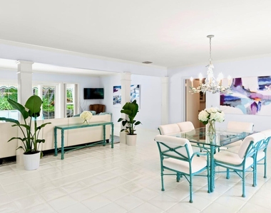 1421 N Lake Way - Photo Thumbnail 3
