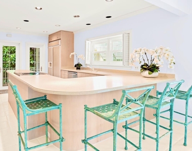 1421 N Lake Way - Photo Thumbnail 6