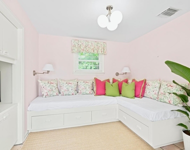 1421 N Lake Way - Photo Thumbnail 15