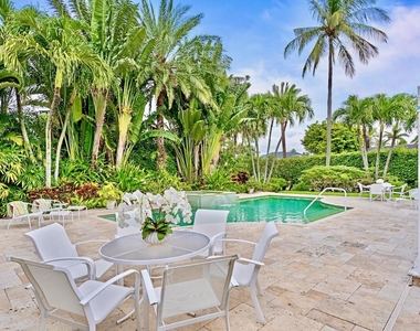 1421 N Lake Way - Photo Thumbnail 12