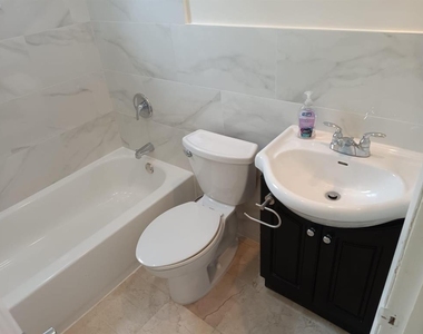 6300 Sw 41st Place - Photo Thumbnail 4