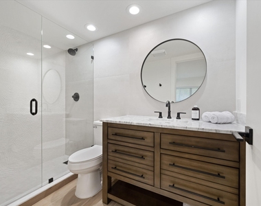 2810 Polo Island Drive - Photo Thumbnail 21