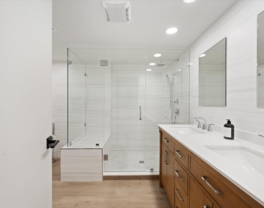 2810 Polo Island Drive - Photo Thumbnail 16