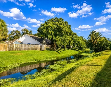 1220 Nw 15th Avenue - Photo Thumbnail 4