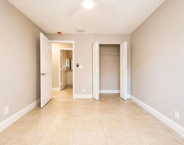 1220 Nw 15th Avenue - Photo Thumbnail 1