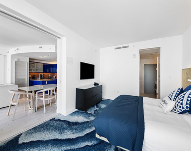 3101 Bayshore Drive - Photo Thumbnail 13