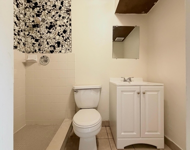 735 46th Street - Photo Thumbnail 2