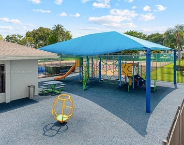 10473 Nw 3rd Street - Photo Thumbnail 6