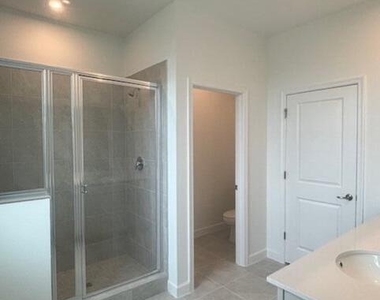 14043 Sw Thorens Drive - Photo Thumbnail 19