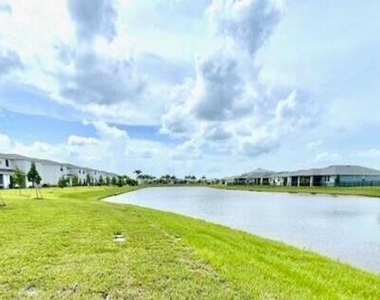 14043 Sw Thorens Drive - Photo Thumbnail 24