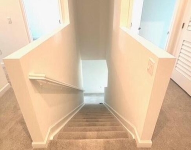 14043 Sw Thorens Drive - Photo Thumbnail 12