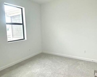 14043 Sw Thorens Drive - Photo Thumbnail 14