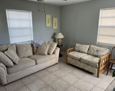 813 9th Avenue N - Photo Thumbnail 2
