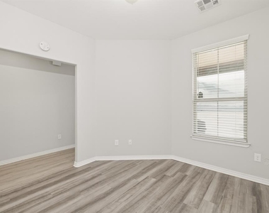 14013 Babbling Brook Drive - Photo Thumbnail 12
