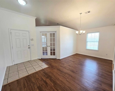 16001 Korie Drive - Photo Thumbnail 2