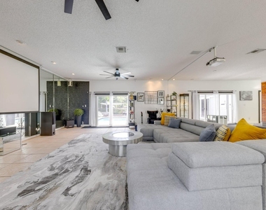 3609 Sw 58th Avenue - Photo Thumbnail 23