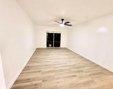 4115 Nw 88th Avenue - Photo Thumbnail 9