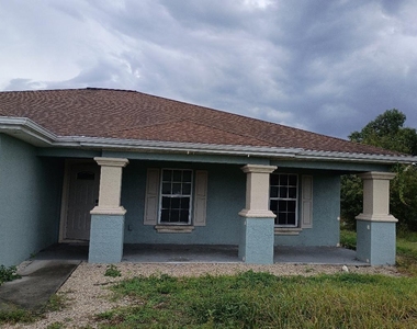 6012 Elaine Avenue N - Photo Thumbnail 1