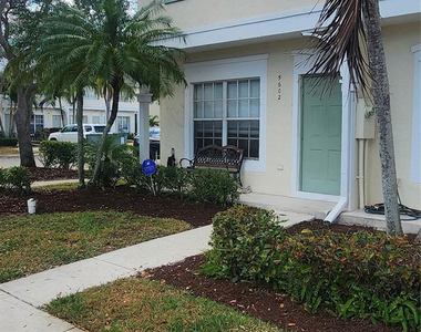 5602 Nw 99th Way - Photo Thumbnail 1