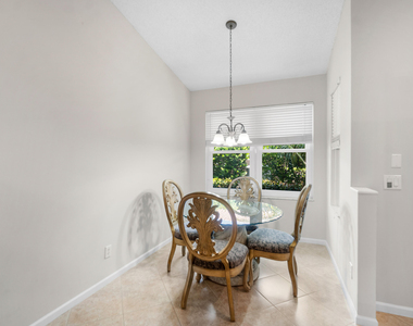 2473 S Coral Trace Circle - Photo Thumbnail 8