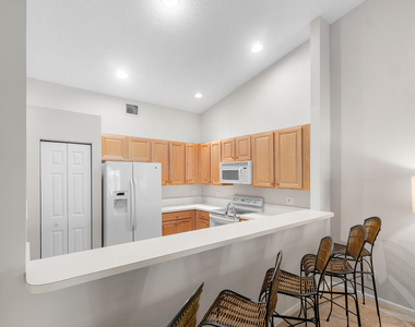 2473 S Coral Trace Circle - Photo Thumbnail 6