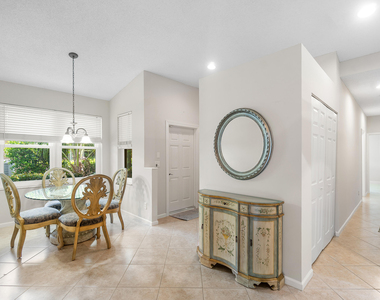 2473 S Coral Trace Circle - Photo Thumbnail 7