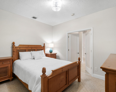 2473 S Coral Trace Circle - Photo Thumbnail 17
