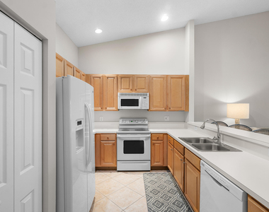 2473 S Coral Trace Circle - Photo Thumbnail 5