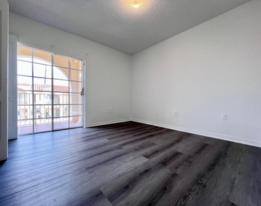 519 W 68th Street - Photo Thumbnail 13