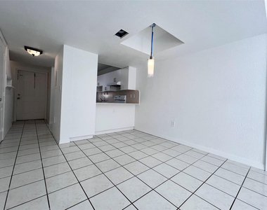 519 W 68th Street - Photo Thumbnail 4