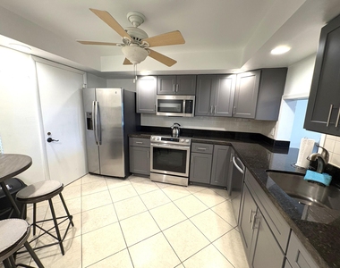 640 Tennis Club Drive - Photo Thumbnail 2