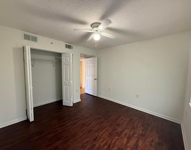 231 Sw Palm Drive - Photo Thumbnail 14