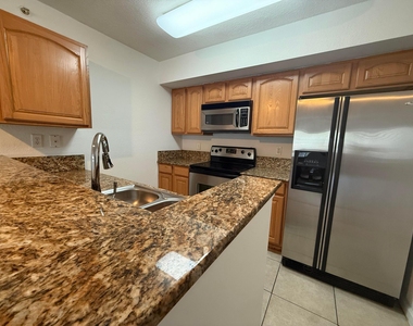 231 Sw Palm Drive - Photo Thumbnail 5