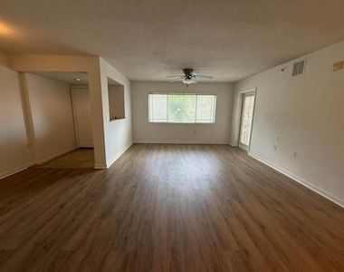 231 Sw Palm Drive - Photo Thumbnail 3