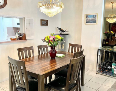 1149 Hillsboro Mile - Photo Thumbnail 4