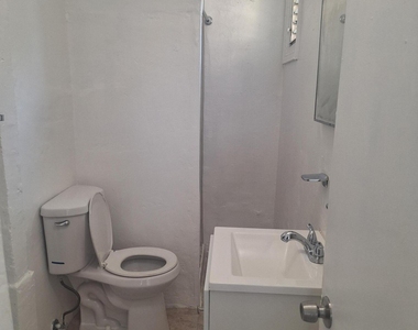 3007 Nw 59th Street - Photo Thumbnail 6