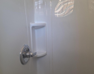 3007 Nw 59th Street - Photo Thumbnail 7