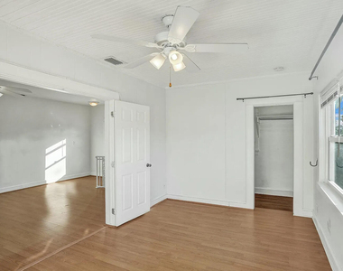 420 3rd Avenue S - Photo Thumbnail 2
